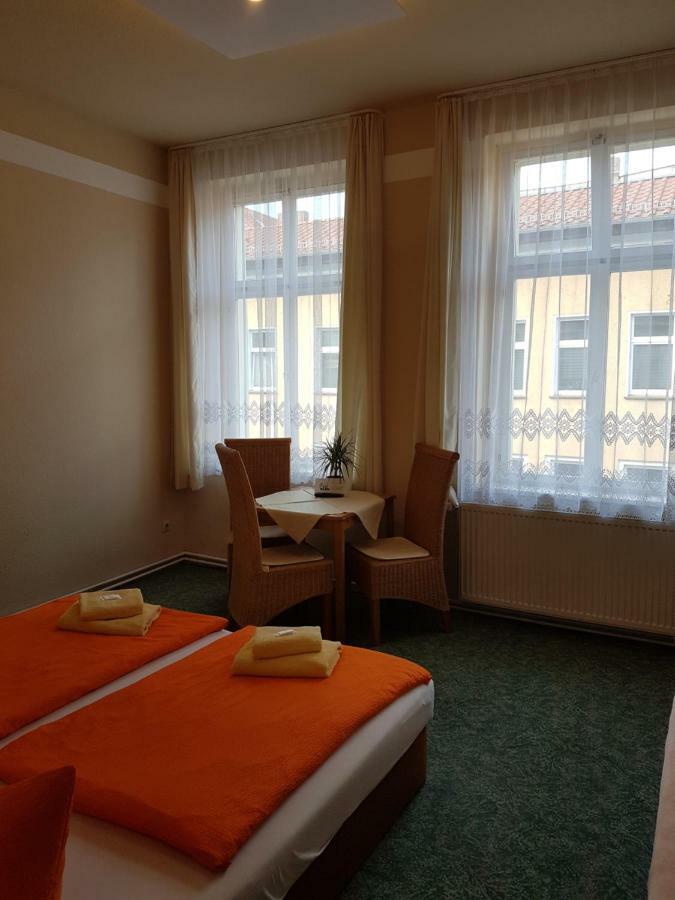 Pension Zum Birnbaum Brandenburg  المظهر الخارجي الصورة